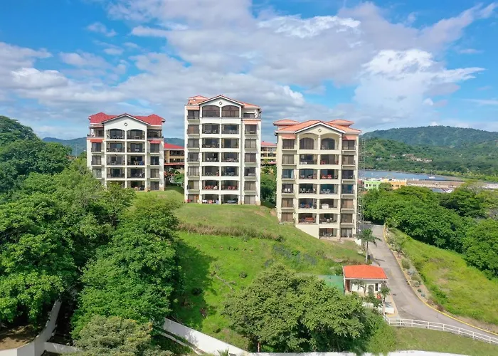 Ocean-View Apt W/ Pool In Oceanica Resort *